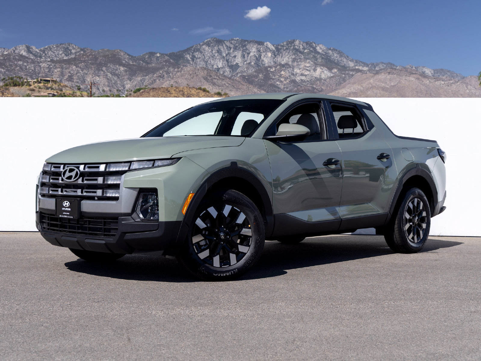 New 2027 Hyundai Santa Cruz SE FWD image 1