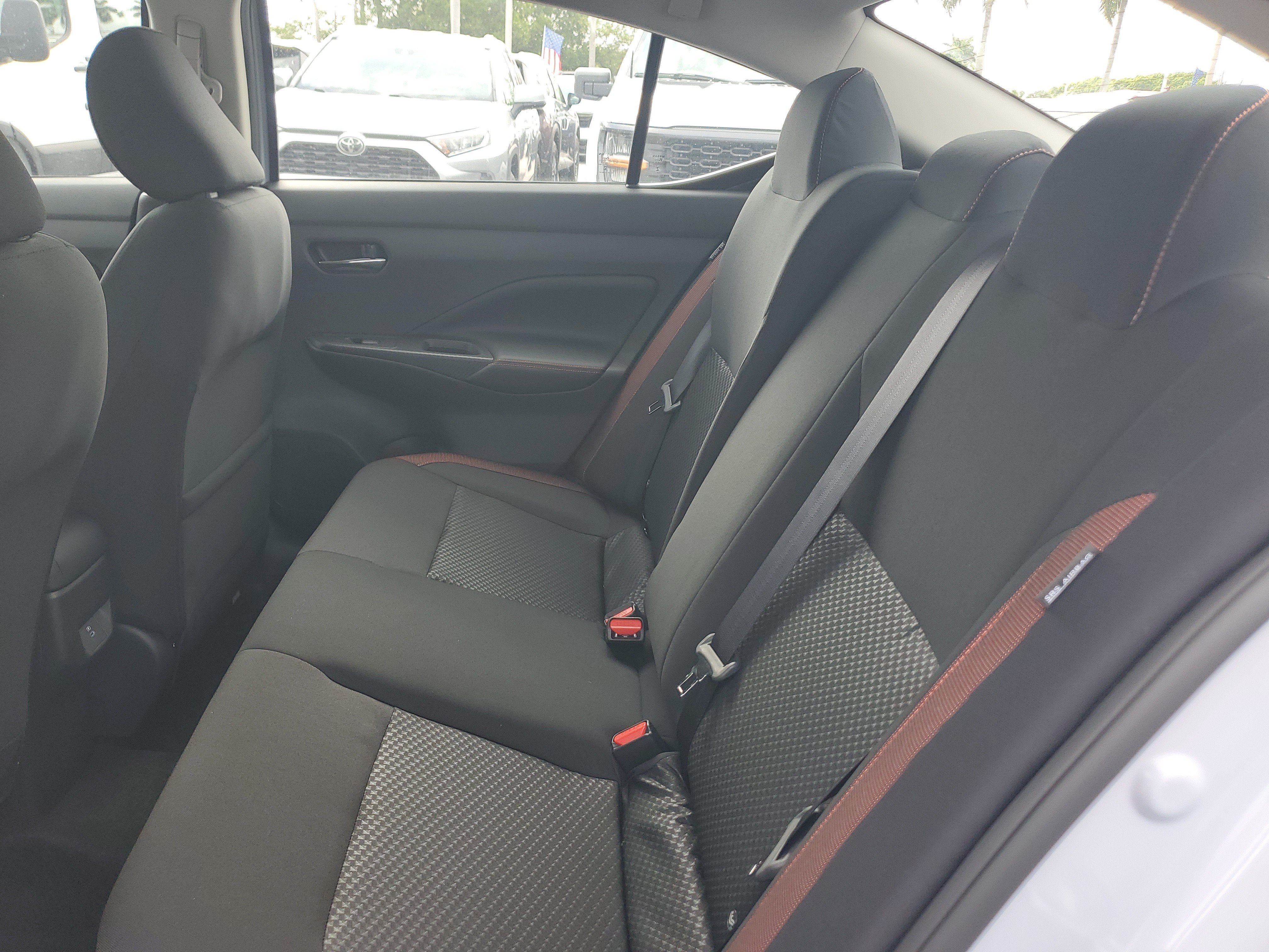 New 2025 Nissan Versa SR w/ Trunk Package FWD image 17