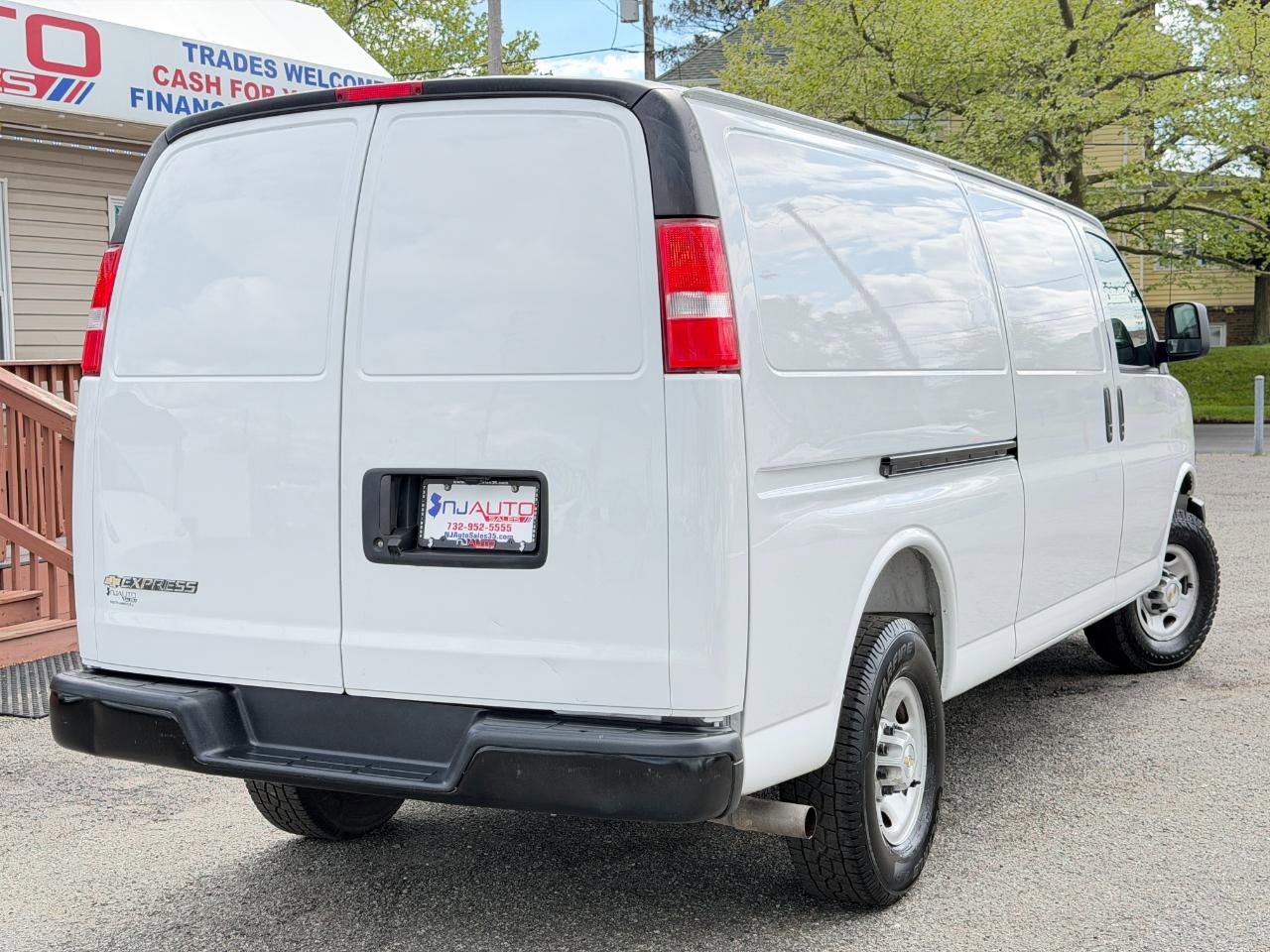 Used 2025 Chevrolet Express 2500 Extended w/ Driver Convenience Package RWD image 60