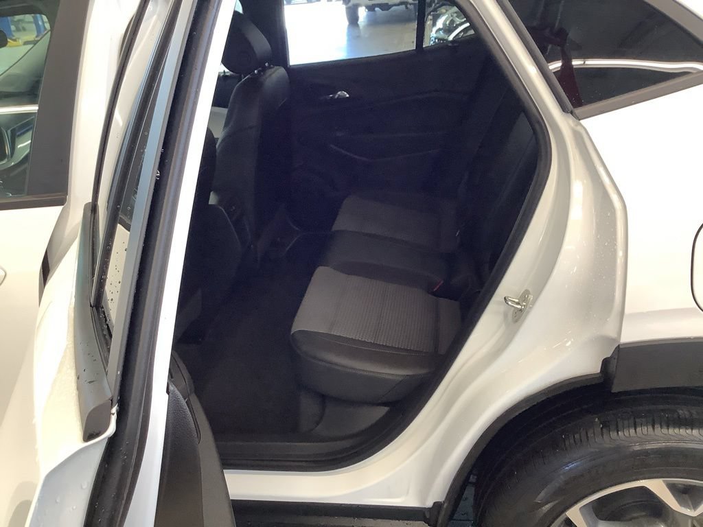 Used 2024 Chevrolet Trax LT w/ Driver Confidence Package FWD image 17