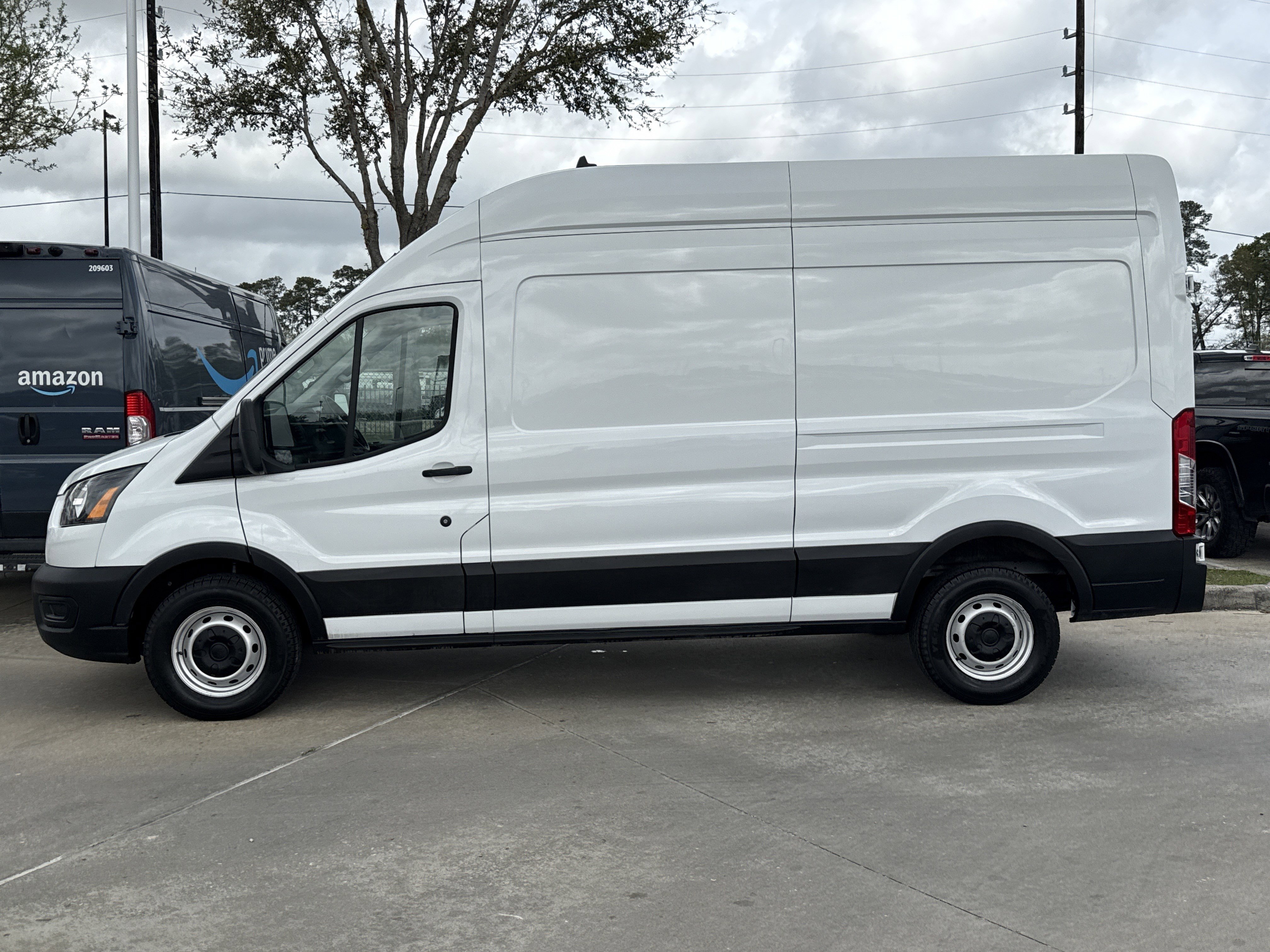 Used 2023 Ford Transit 250 Base w/ Load Area Protection Package image 3