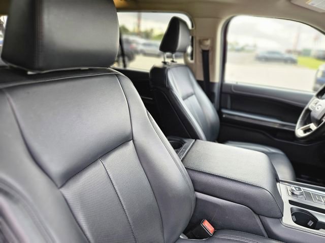 Used 2024 Ford Expedition Max XLT image 14