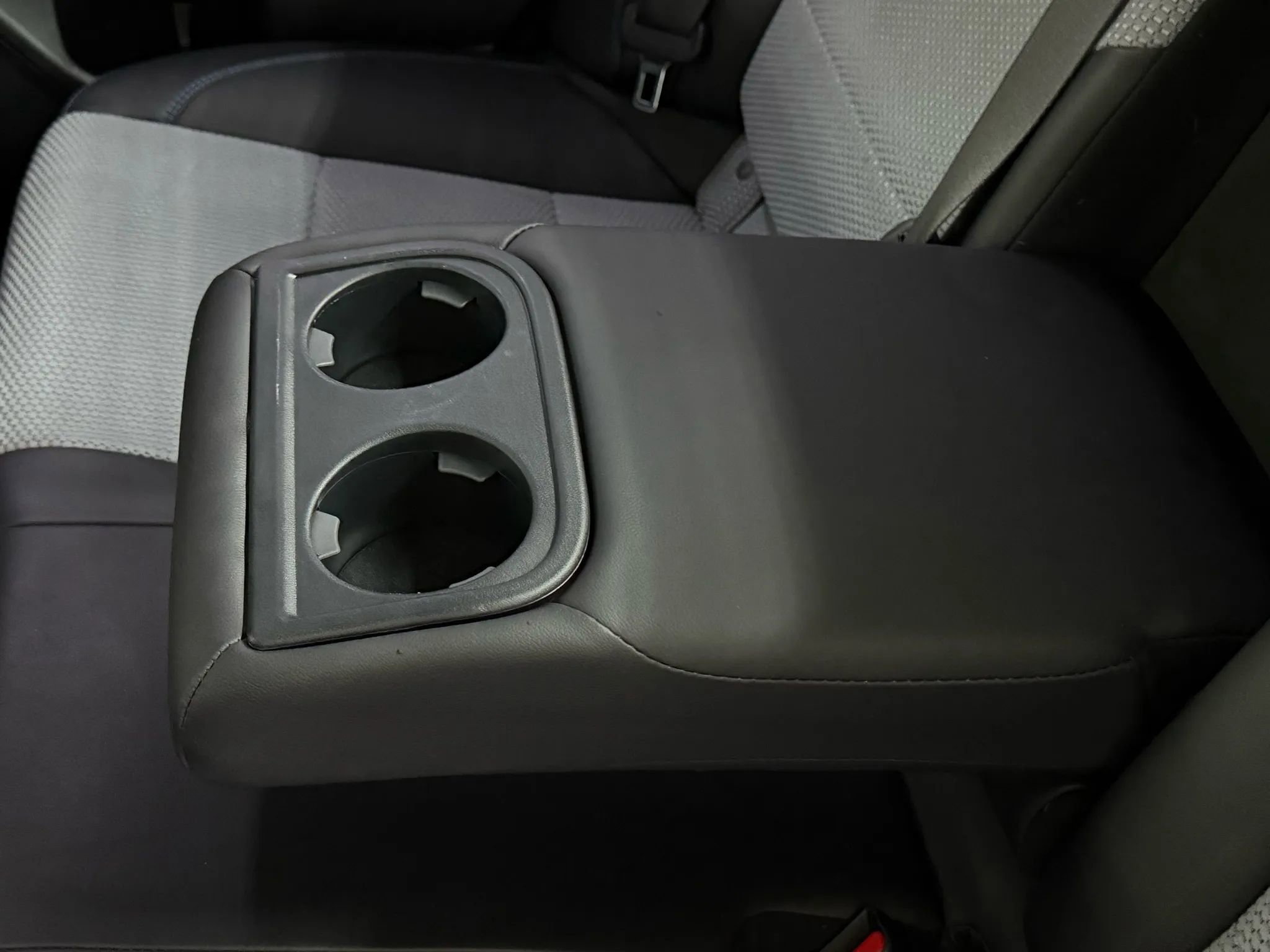 Used 2018 Subaru Legacy 2.5i Sport w/ Popular Package #2B image 34