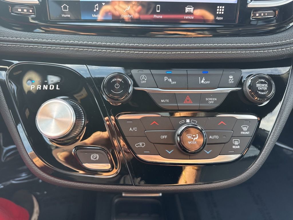 New 2026 Chrysler Pacifica Select image 16