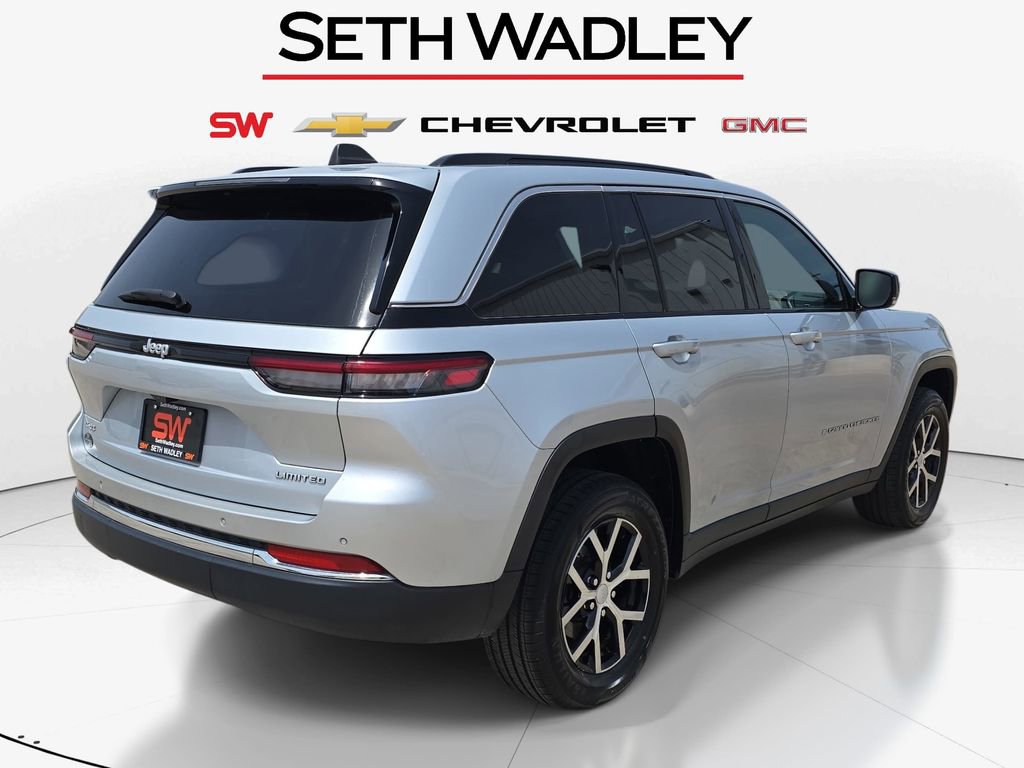 Used 2024 Jeep Grand Cherokee Limited AWD/4WD image 7