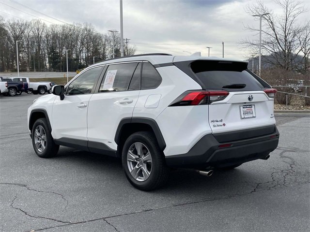 Used 2022 Toyota RAV4 XLE image 3