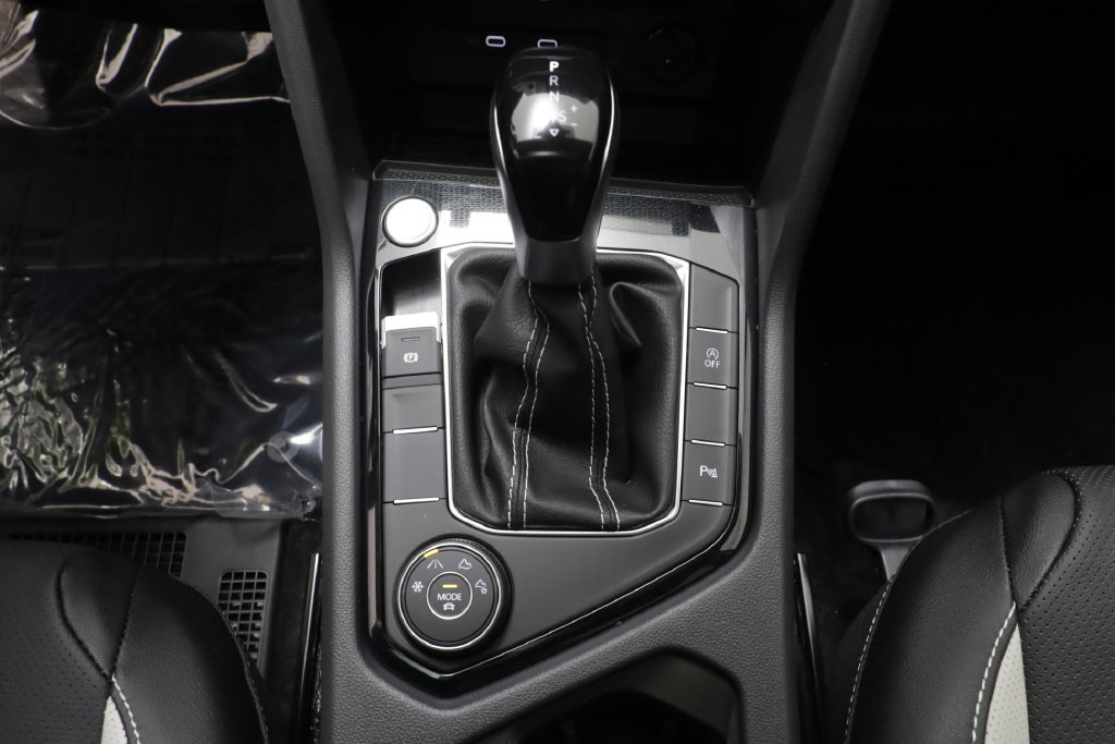 New 2027 Volkswagen Taos SEL AWD/4WD image 14