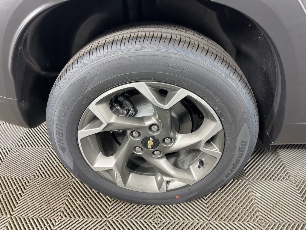 New 2026 Chevrolet Trax LT w/ Driver Confidence Package image 15