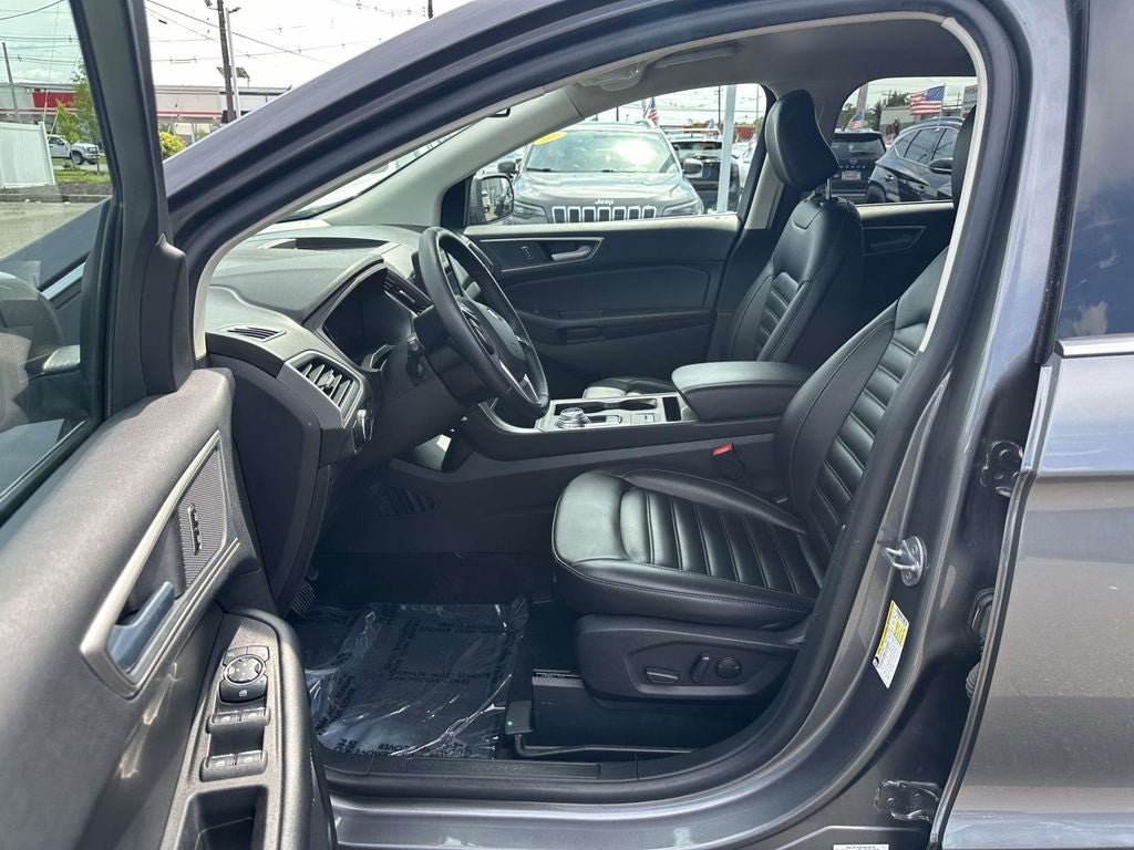 Used 2024 Ford Edge SEL AWD/4WD image 16