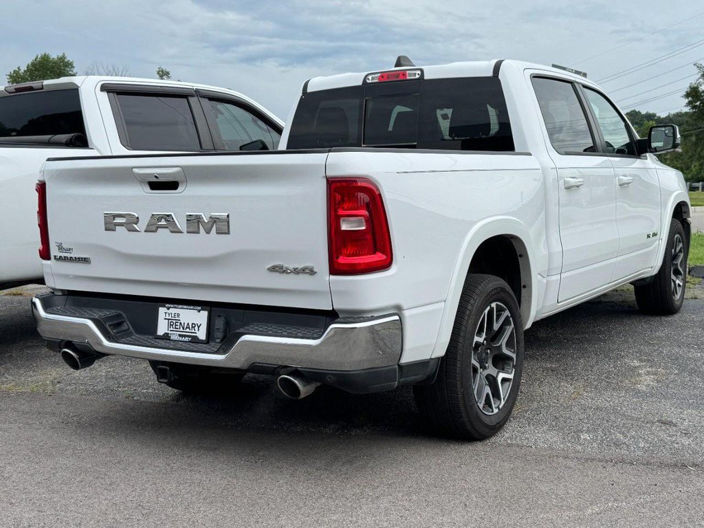 Used 2025 RAM 1500 Laramie AWD/4WD image 3