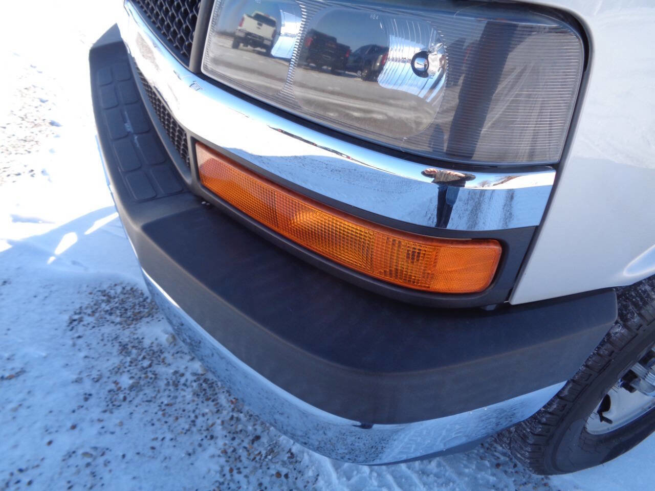 Used 2017 Chevrolet Express 3500 LT w/ LT Preferred Equipment Group image 28