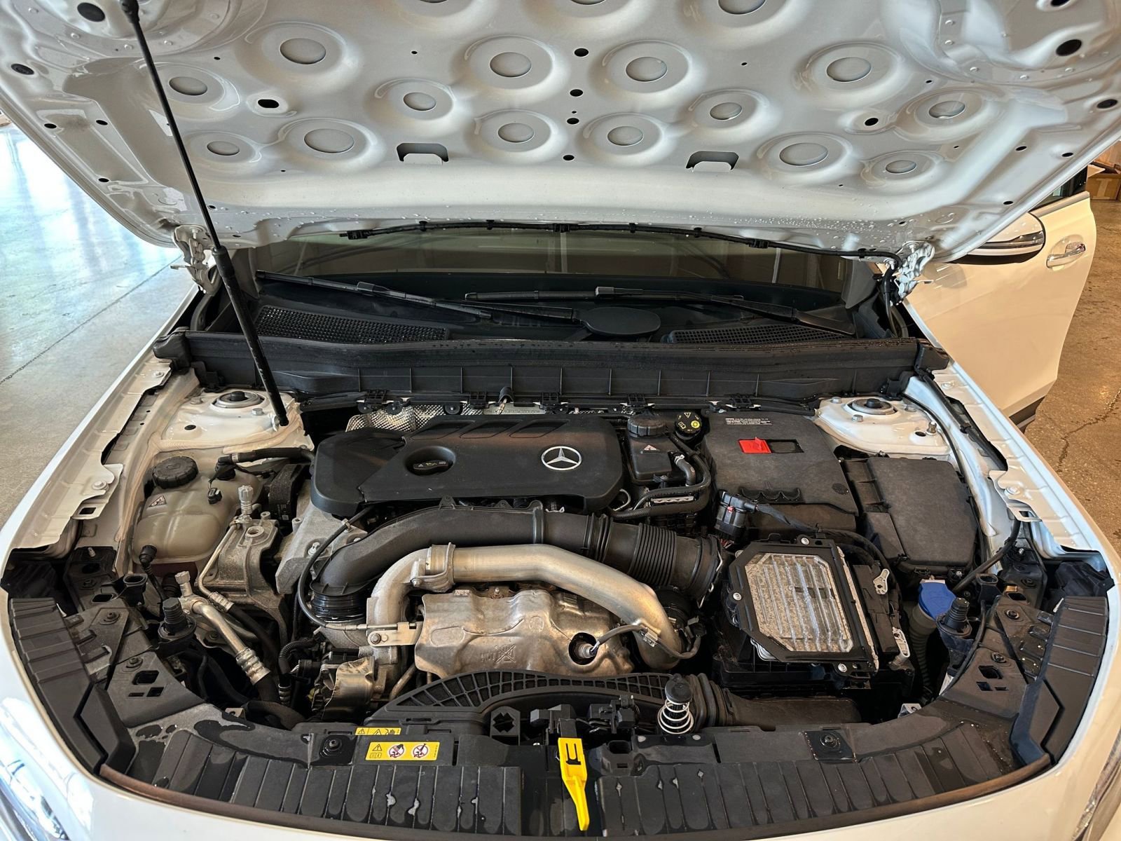 Used 2025 Mercedes-Benz GLB 250 image 35