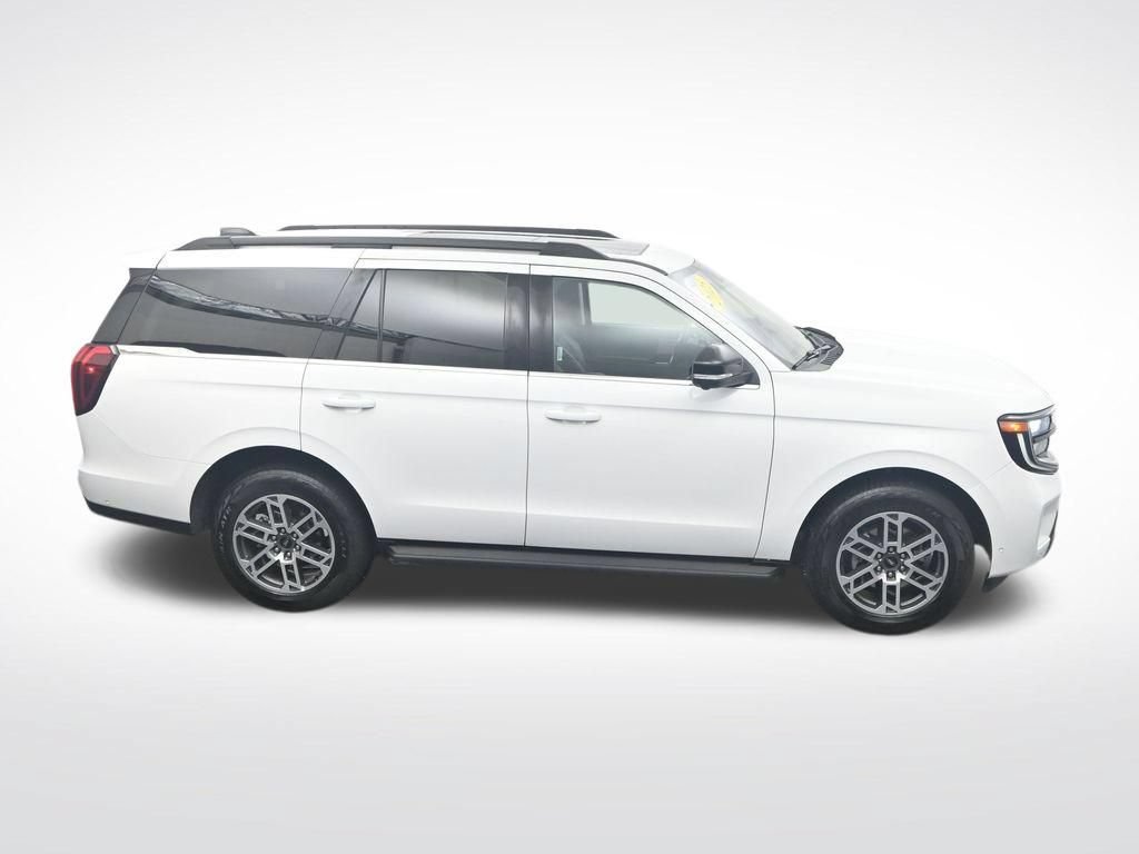 Used 2025 Ford Expedition Active AWD/4WD image 34