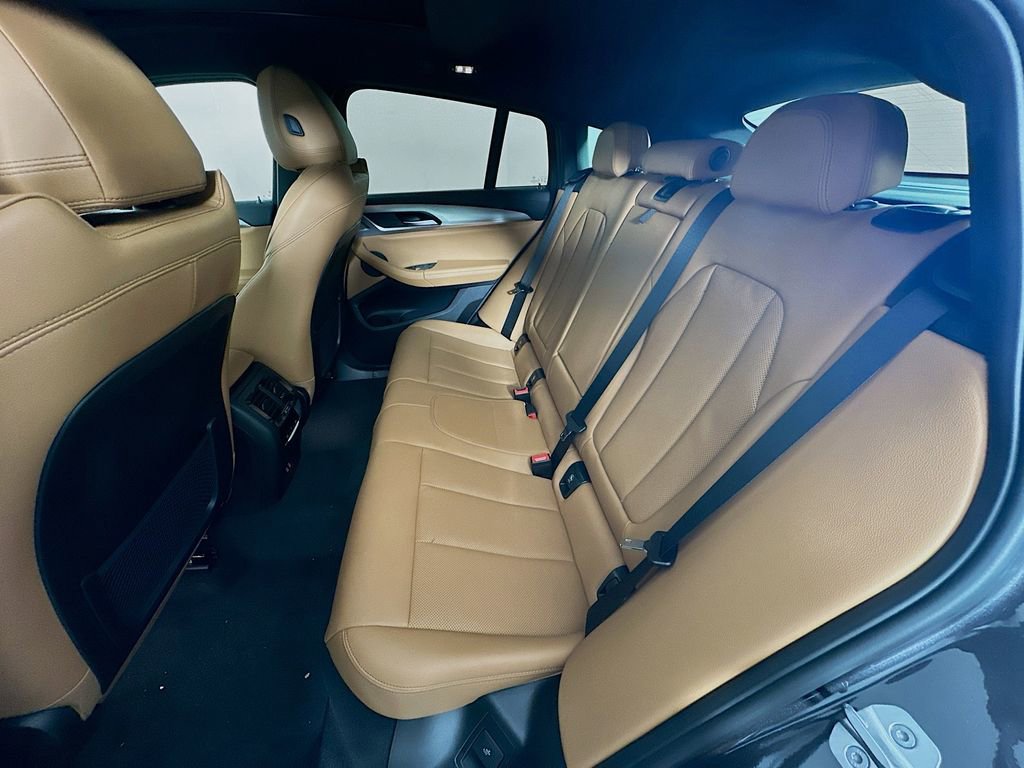 Used 2025 BMW X4 xDrive30i w/ Premium Package image 30