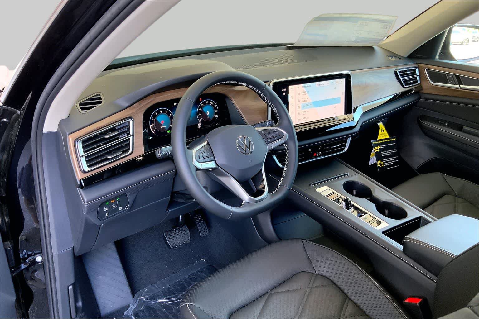 New 2026 Volkswagen Atlas SE FWD image 8