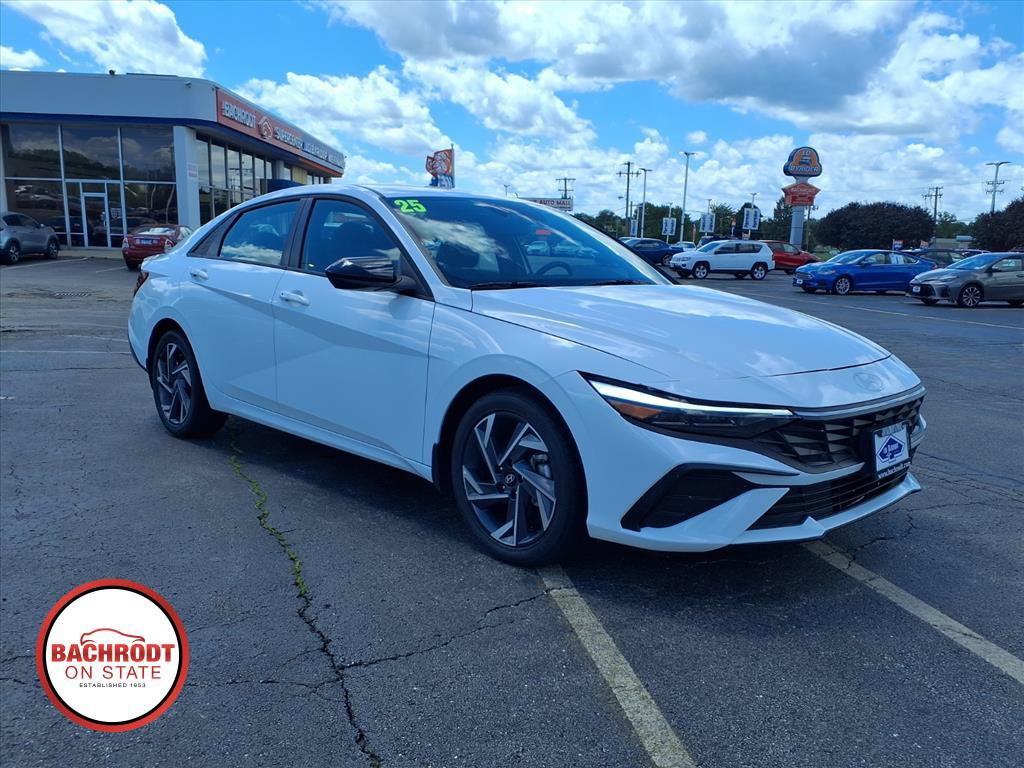 Used 2025 Hyundai Elantra Sport FWD image 1