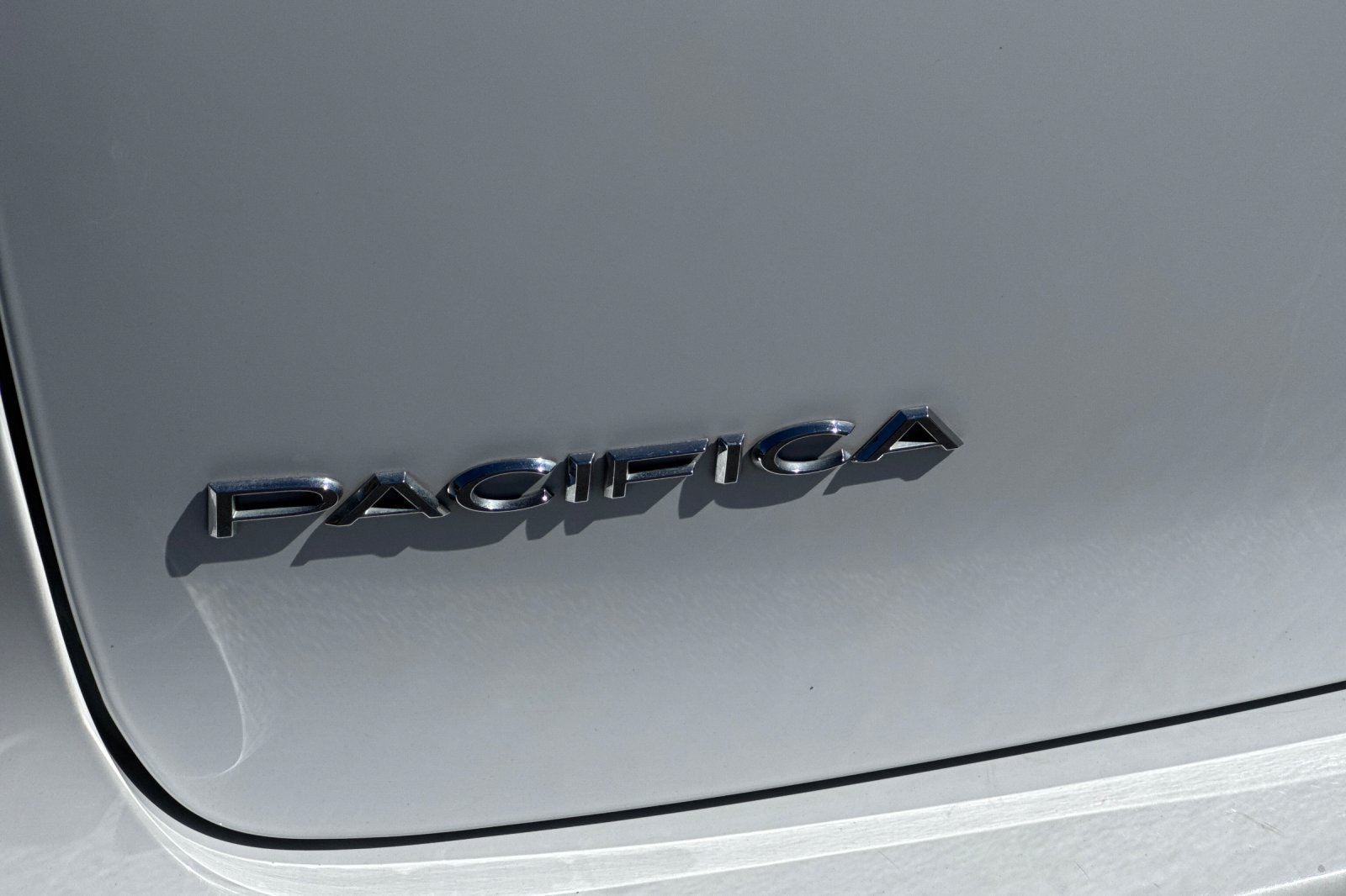 Used 2024 Chrysler Pacifica Limited FWD image 34