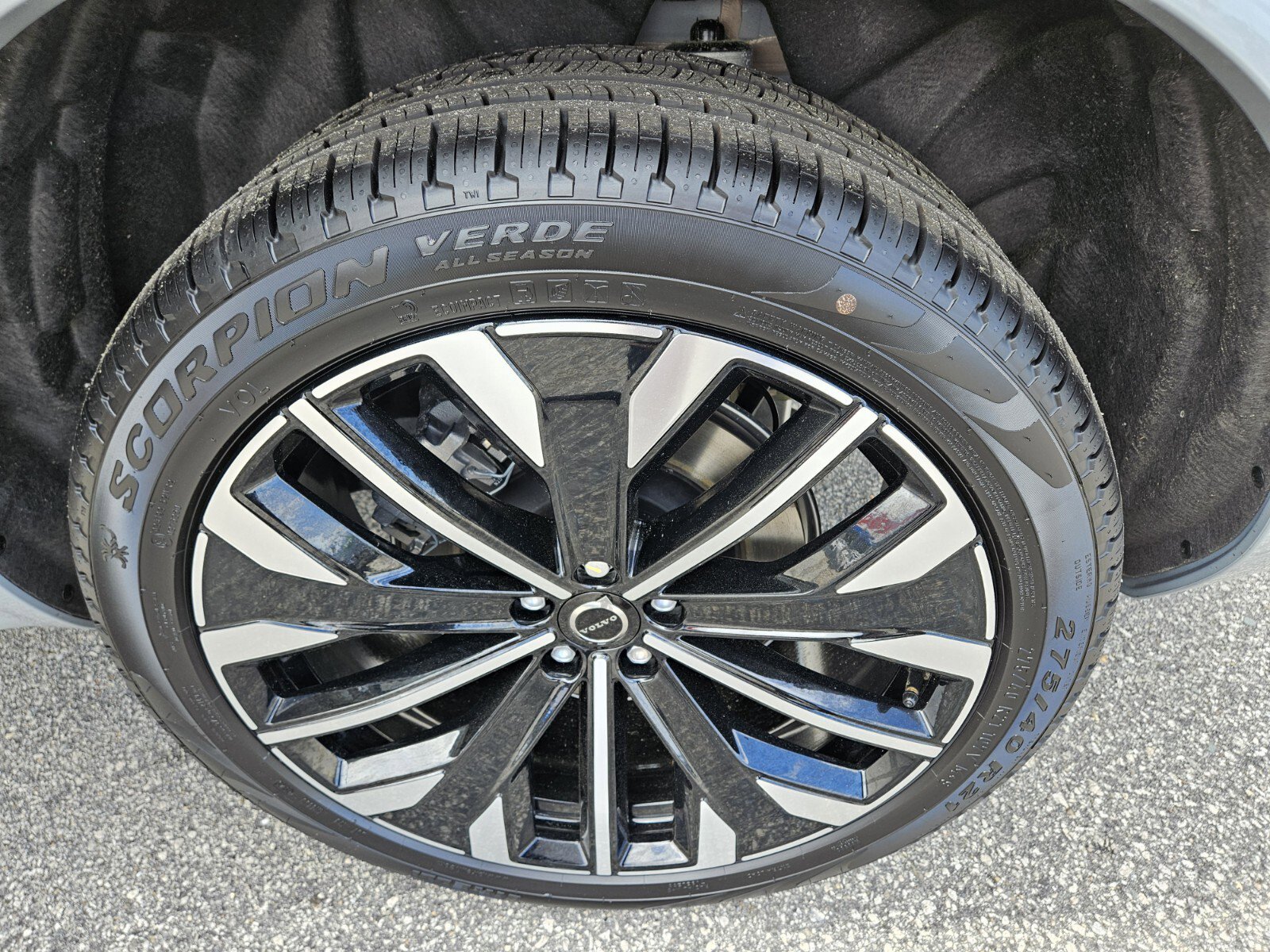 New 2026 Volvo XC90 B6 Ultra w/ Protection Package Premier AWD/4WD image 11