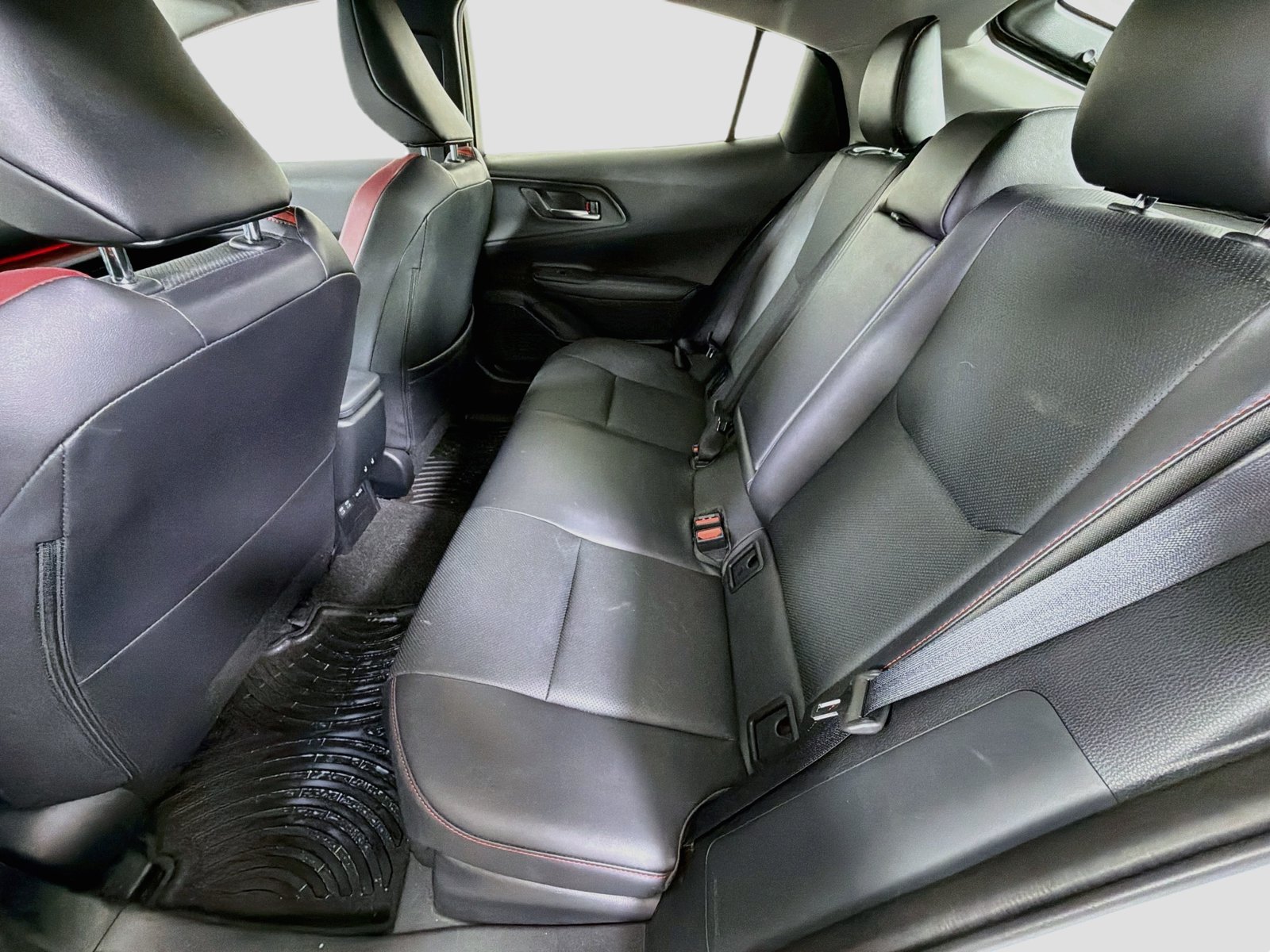 Used 2024 Toyota Prius Prime Premium w/ Advanced Technology Package FWD image 24