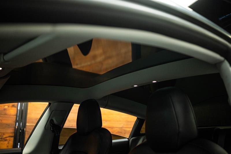 Used 2018 Tesla Model 3 Long Range image 20