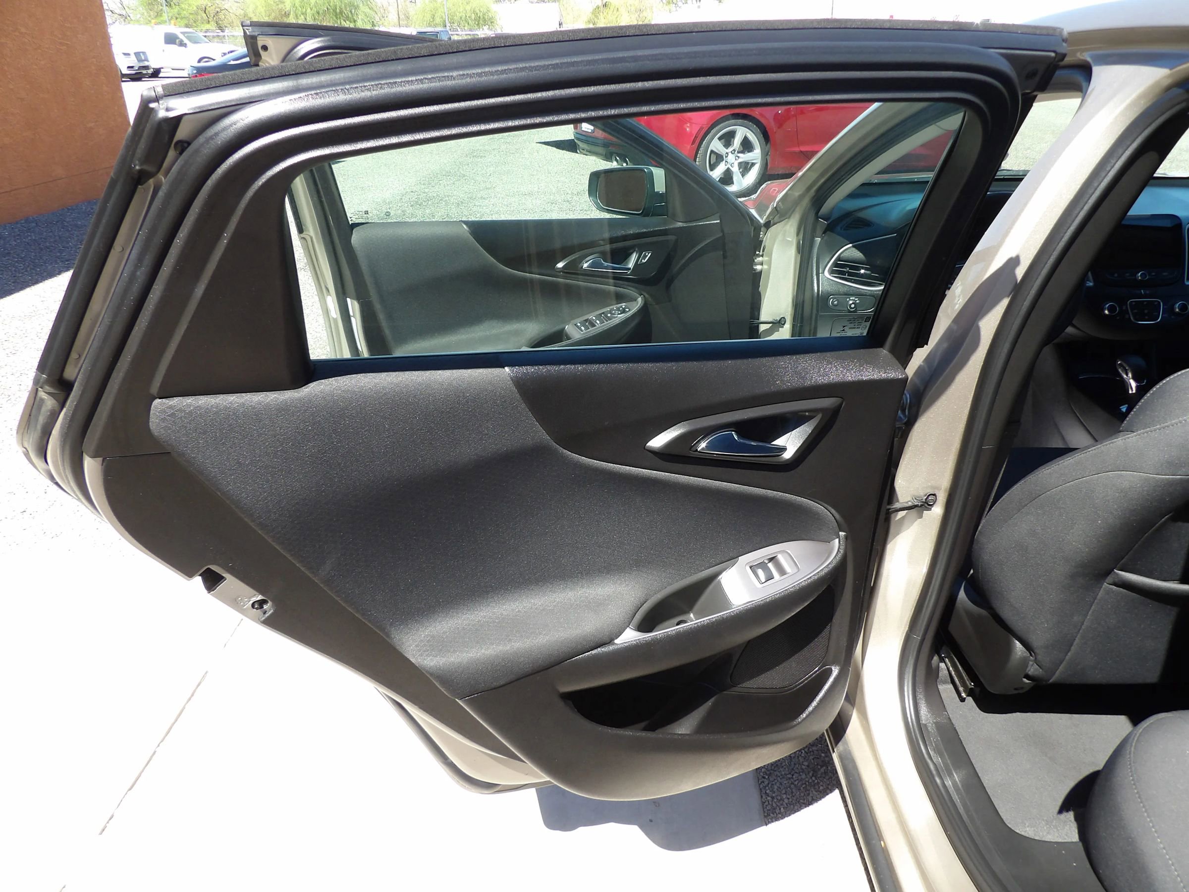 Used 2022 Chevrolet Malibu LT image 11