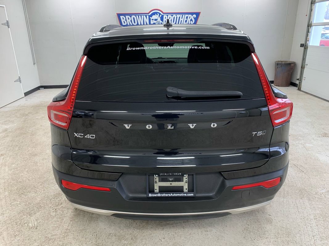 Used 2021 Volvo XC40 T5 R-Design AWD/4WD image 5