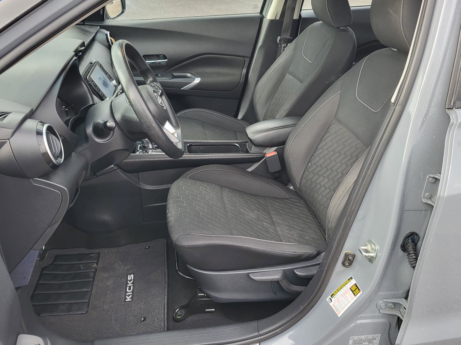 Used 2022 Nissan Kicks SV w/ Interior Electronics Package image 17