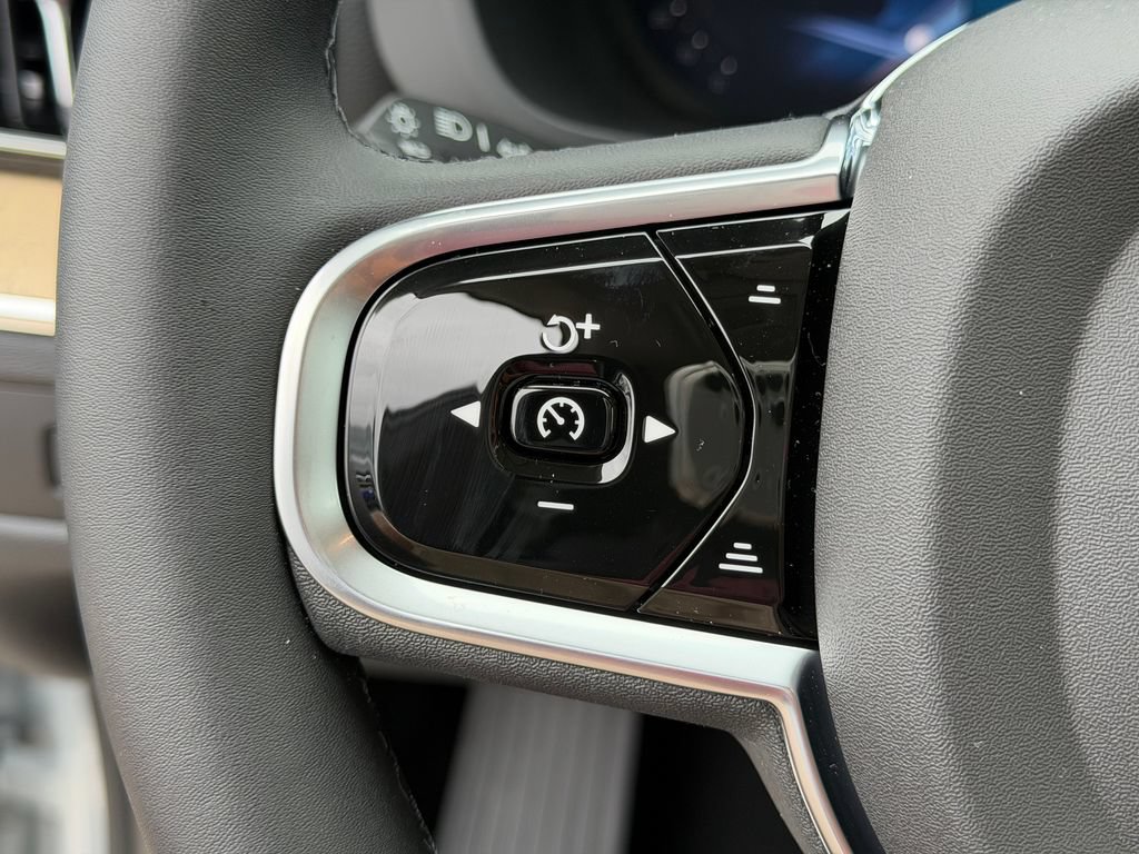 New 2026 Volvo XC60 T8 Ultra w/ Climate Package AWD/4WD image 19
