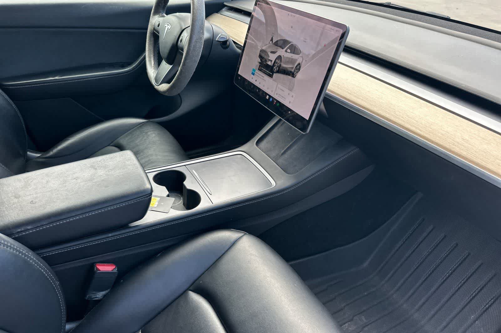 Used 2022 Tesla Model Y Long Range AWD/4WD image 18