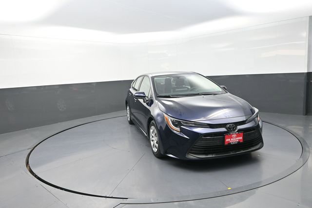Used 2024 Toyota Corolla LE image 30