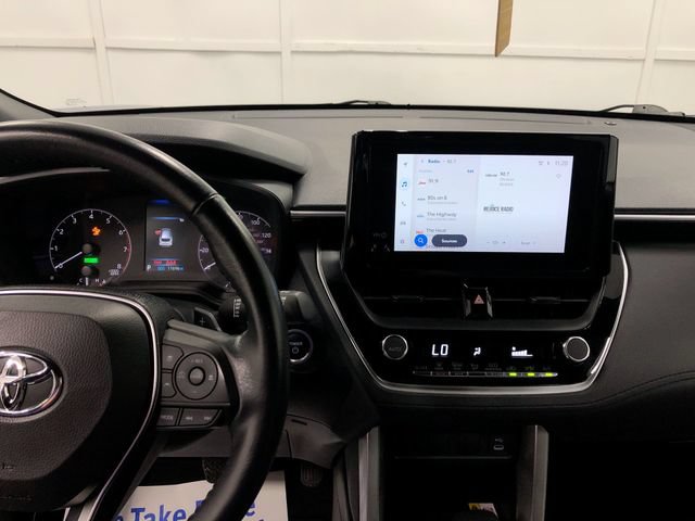 Used 2023 Toyota Corolla Cross AWD Hybrid image 19