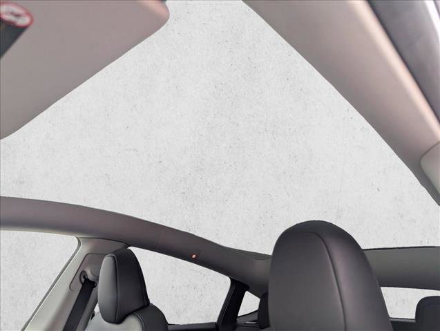 Used 2023 Tesla Model Y Long Range image 15