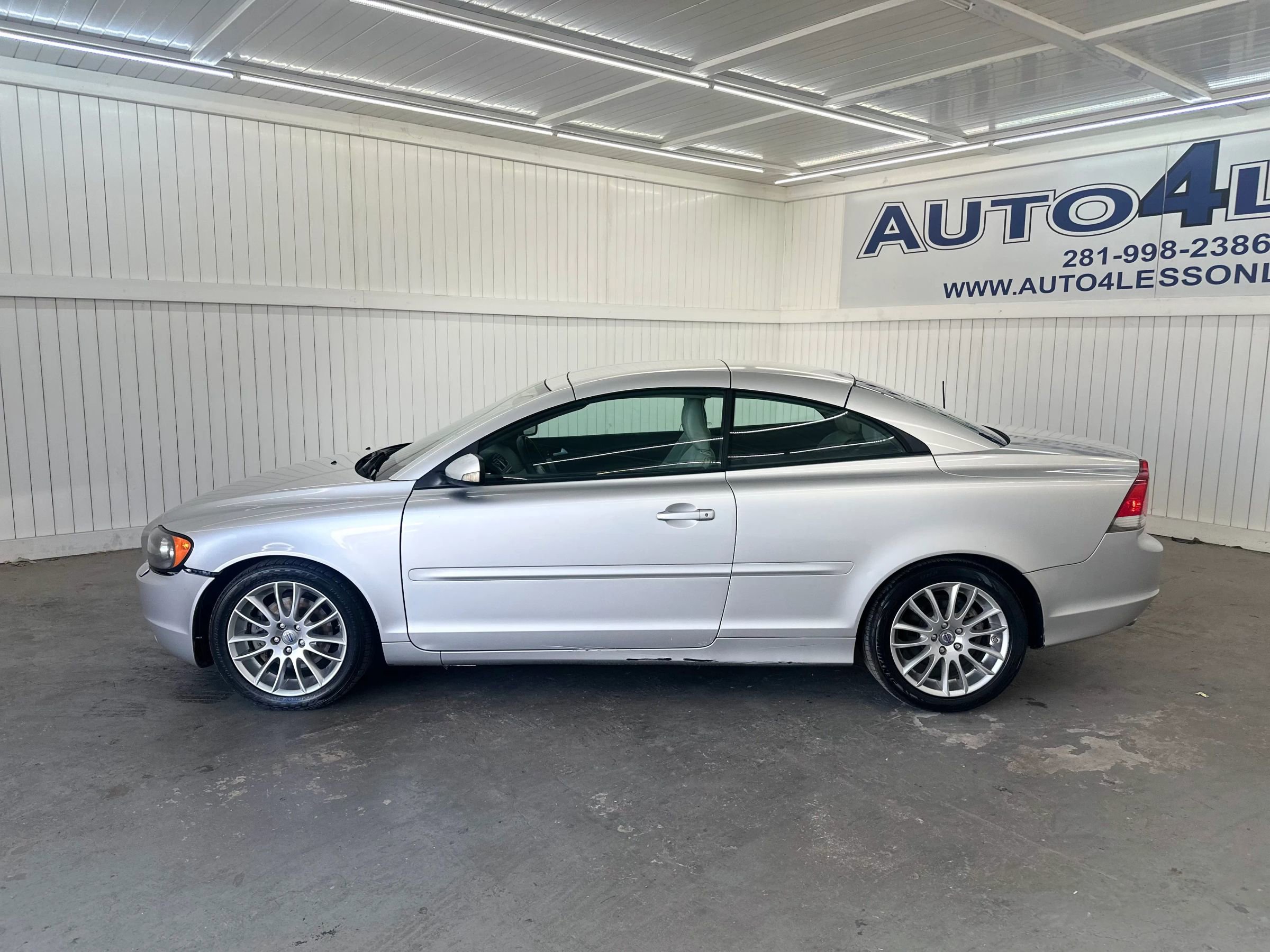 Used 2007 Volvo C70 T5 image 8
