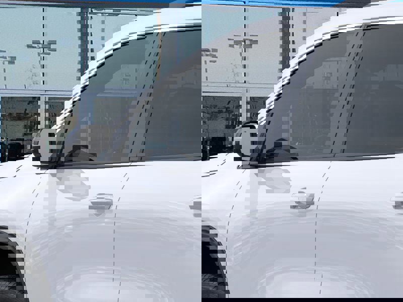 New 2026 Chevrolet Traverse LT image 12