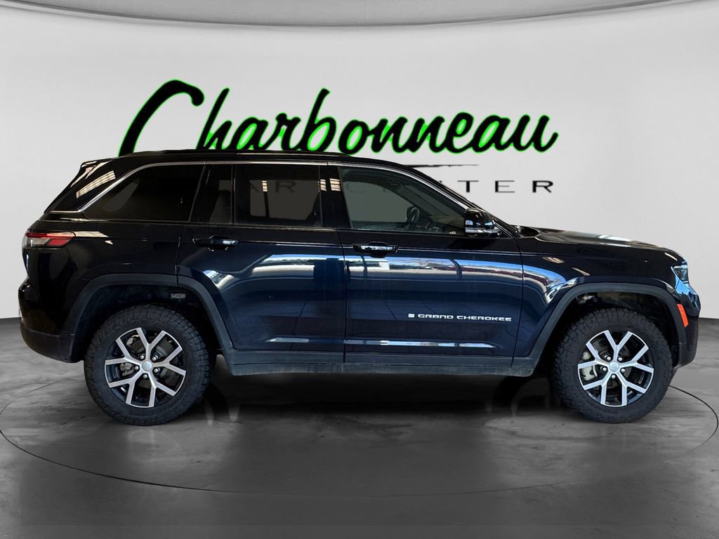 Used 2024 Jeep Grand Cherokee Limited w/ Luxury Tech Group II image 6