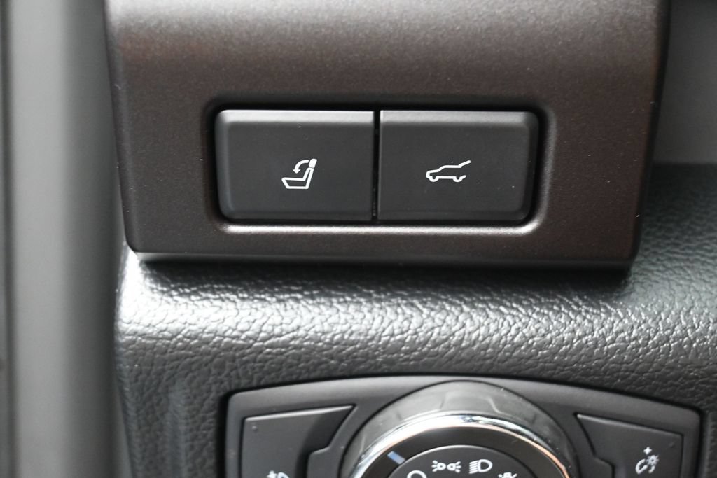 Used 2020 Ford Expedition Limited w/ Equipment Group 303A AWD/4WD image 15