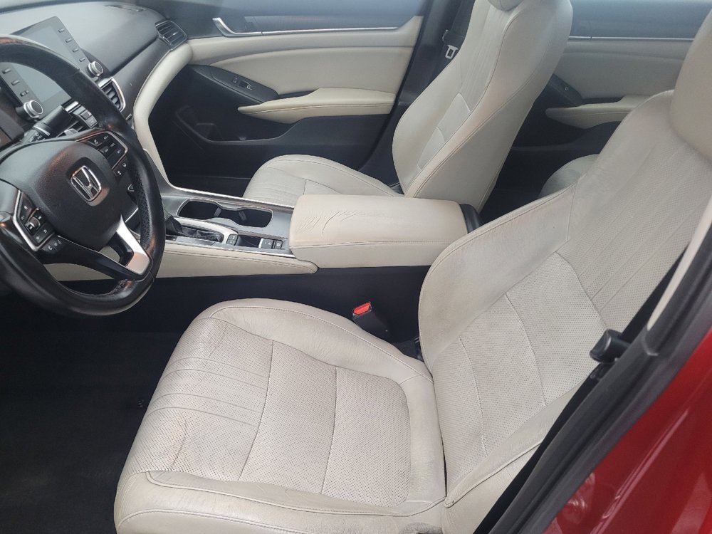 Used 2018 Honda Accord Touring image 17