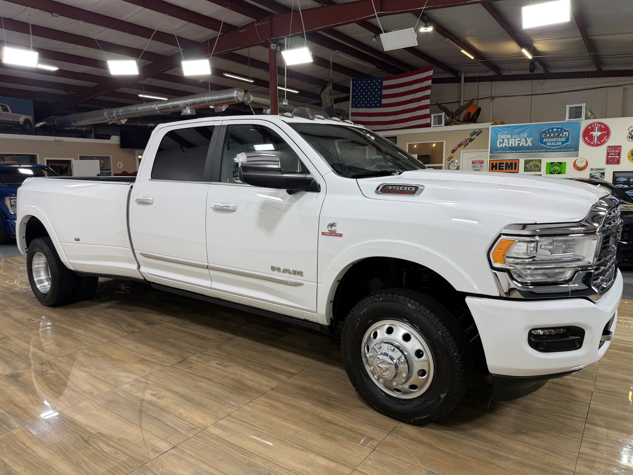 Used 2022 RAM 3500 Limited AWD/4WD image 4