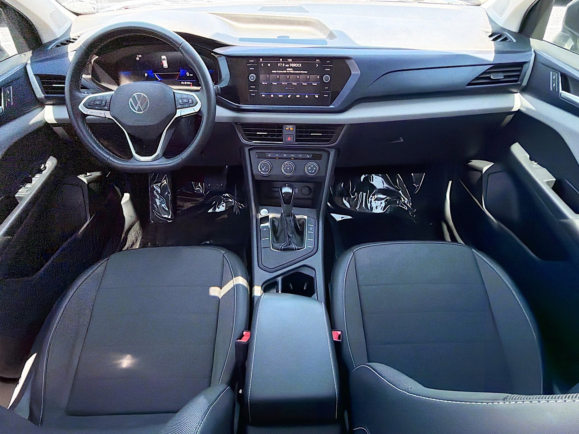 Used 2022 Volkswagen Taos SE image 14