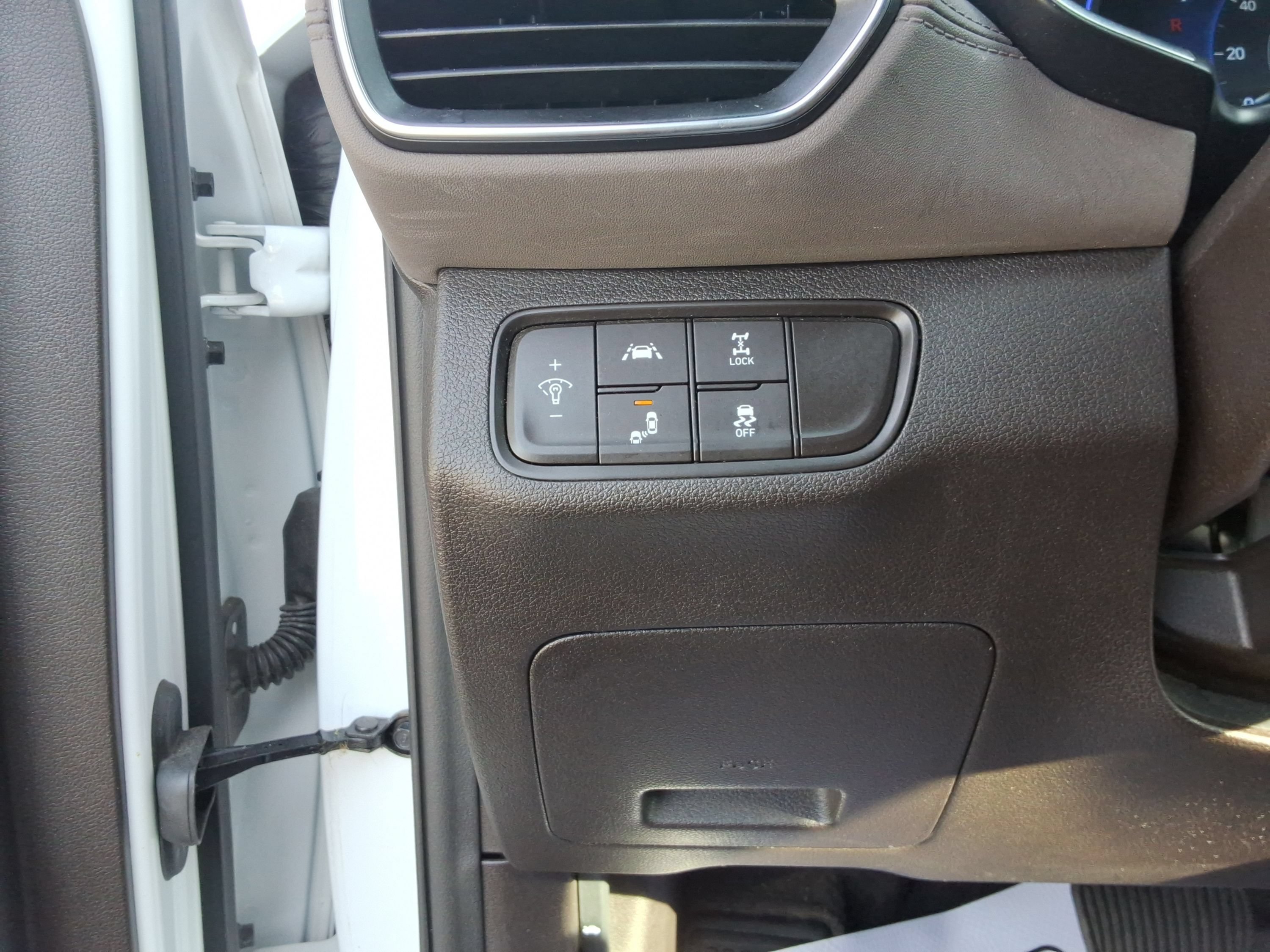 Used 2019 Hyundai Santa Fe SEL AWD/4WD image 20