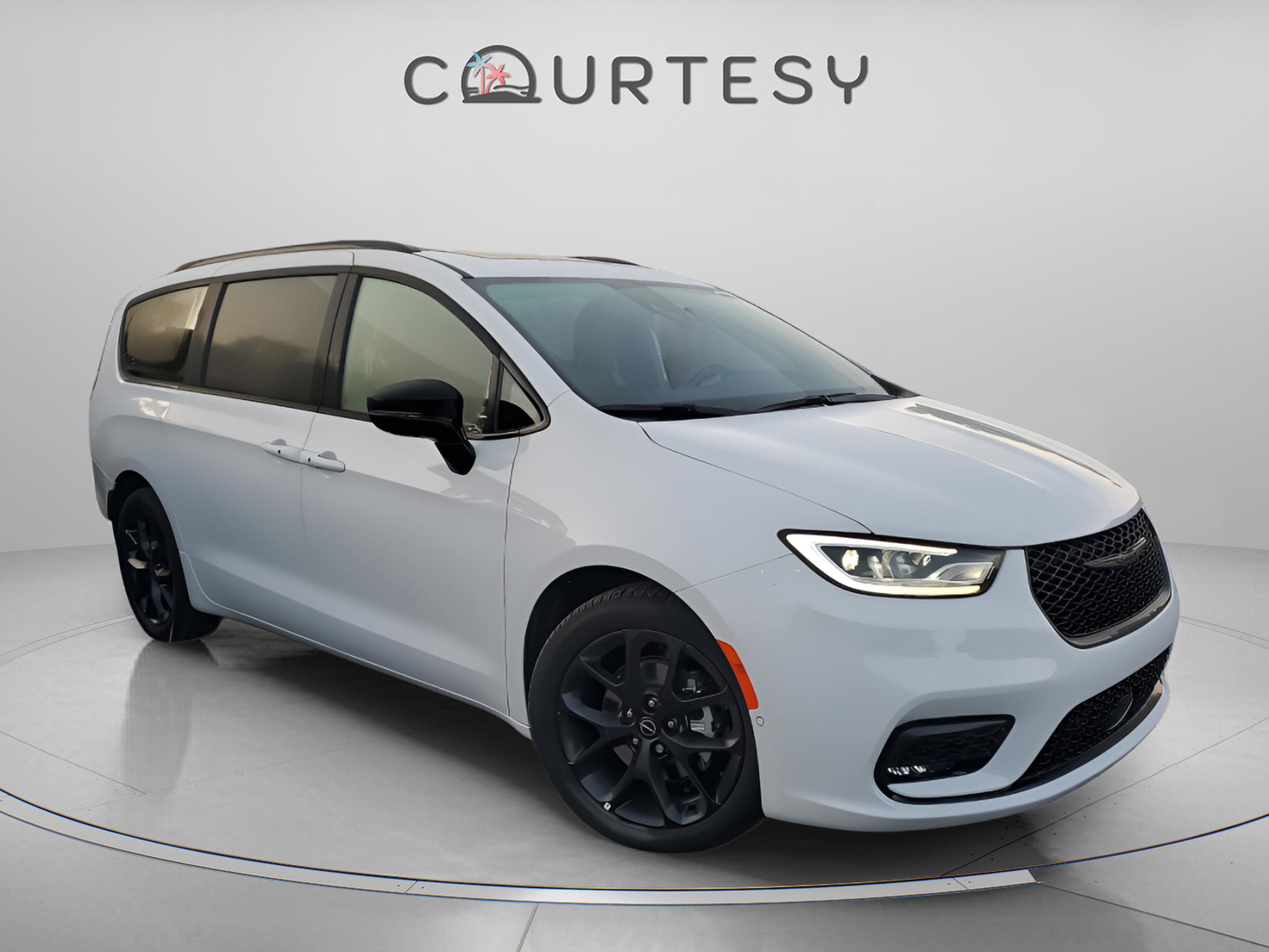 New 2026 Chrysler Pacifica Limited w/ S Appearance Package FWD image 6