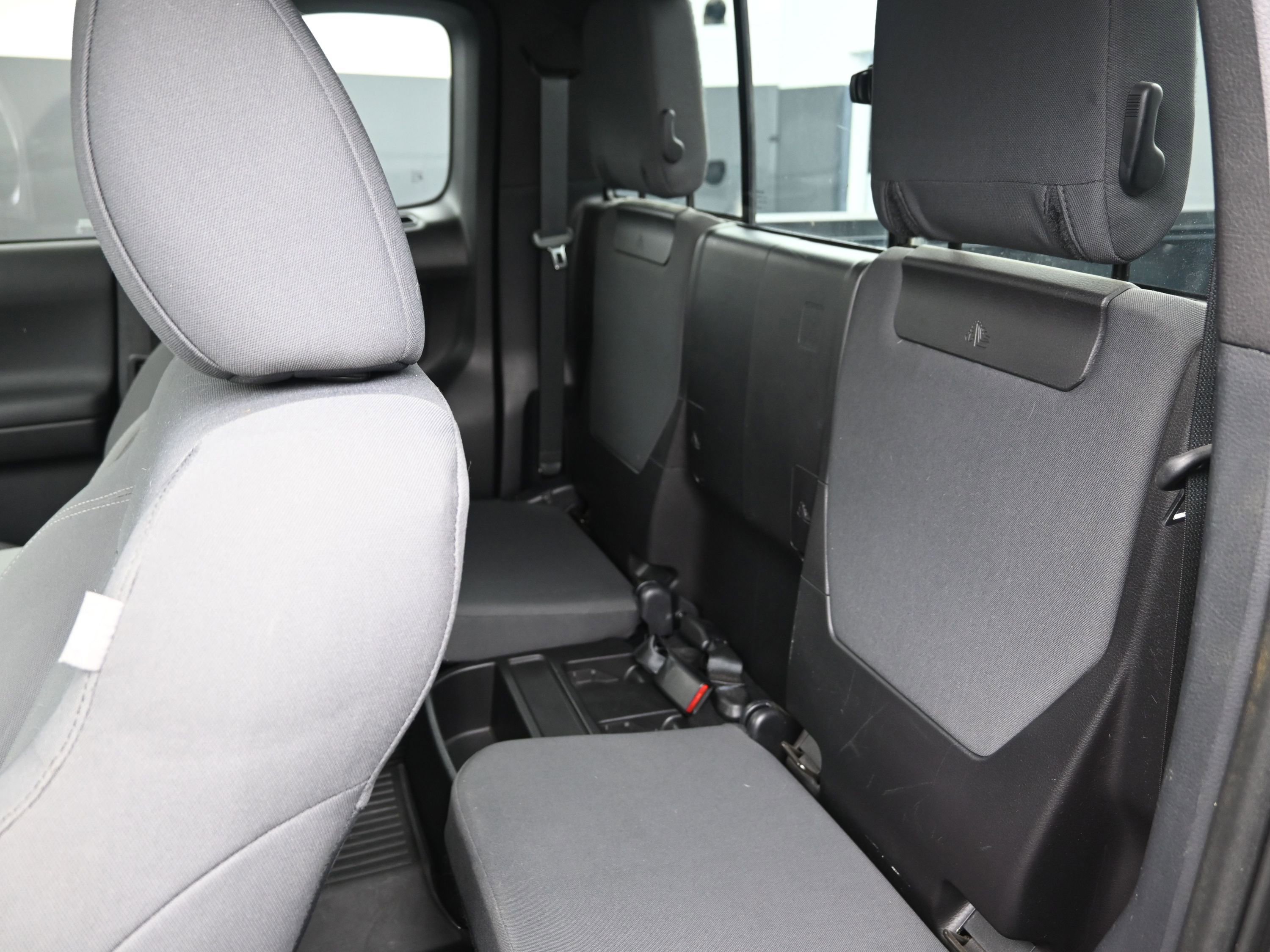 Used 2019 Toyota Tacoma TRD Sport w/ Technology Package image 16