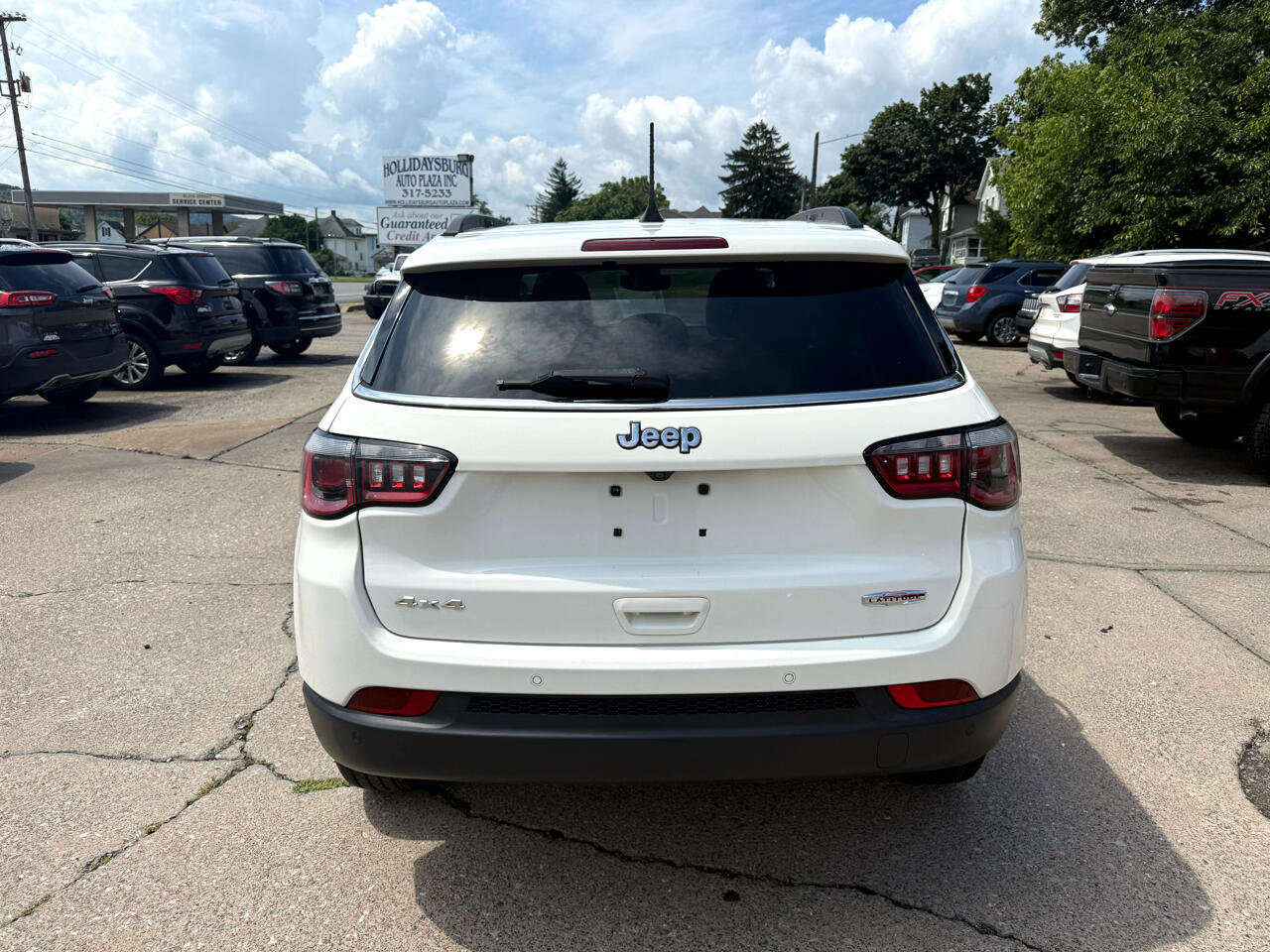 Used 2017 Jeep Compass Latitude w/ Popular Equipment Group image 8