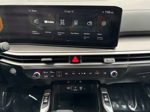 Used 2025 Kia Sorento S image 11