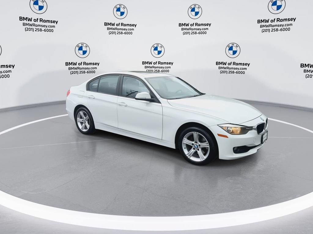 Used 2014 BMW 328i xDrive Sedan AWD/4WD image 2