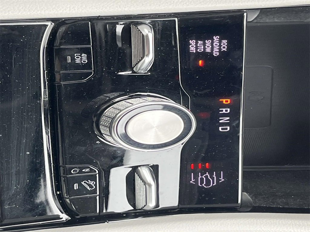 Used 2022 Jeep Grand Cherokee Overland w/ Luxury Tech Group IV image 22