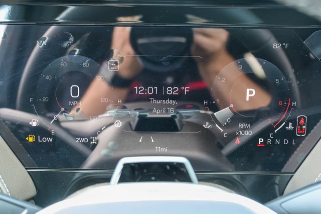 New 2026 GMC Yukon XL Elevation w/ Elevation Premium Package AWD/4WD image 33