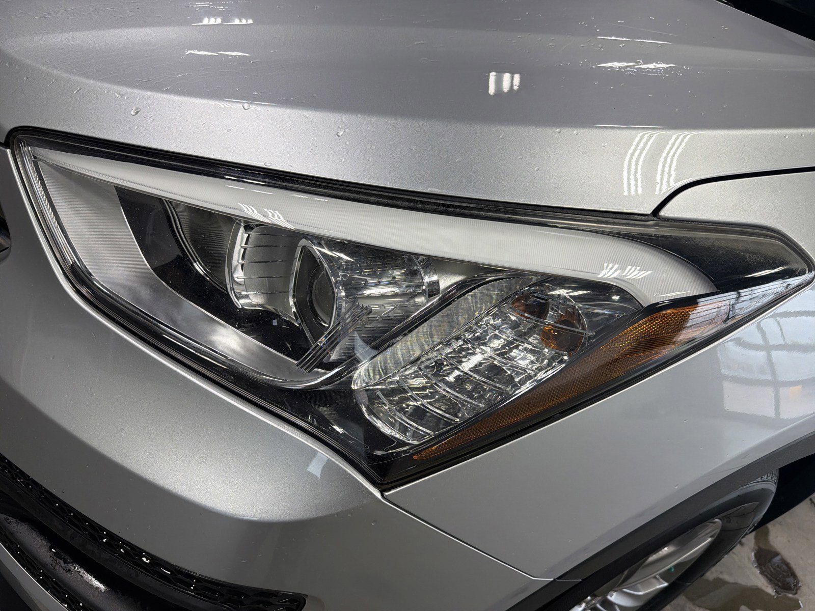 Used 2016 Hyundai Santa Fe Sport AWD/4WD image 10