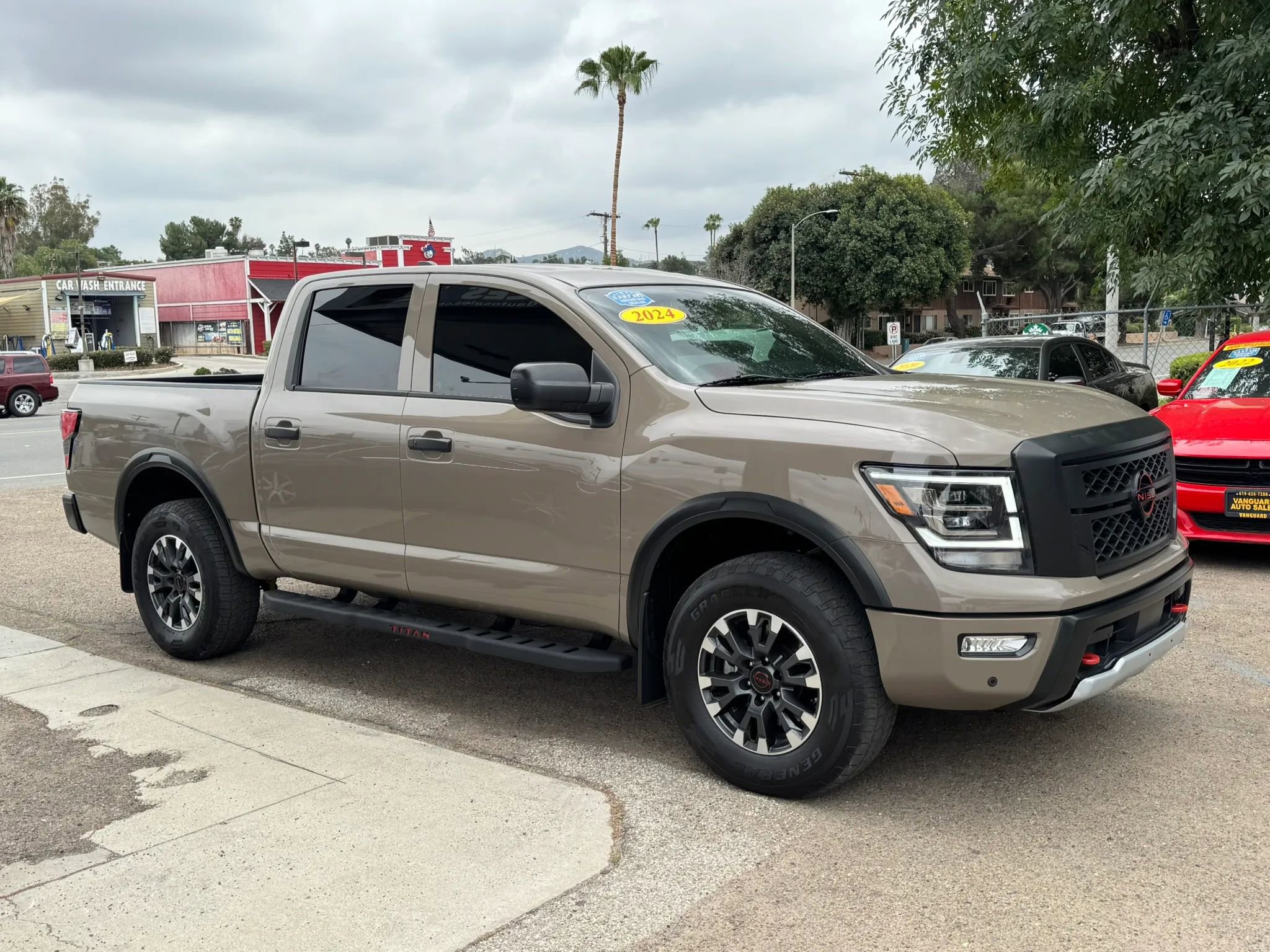 Used 2024 Nissan Titan PRO-4X w/ Pro-4x Utility Package image 2