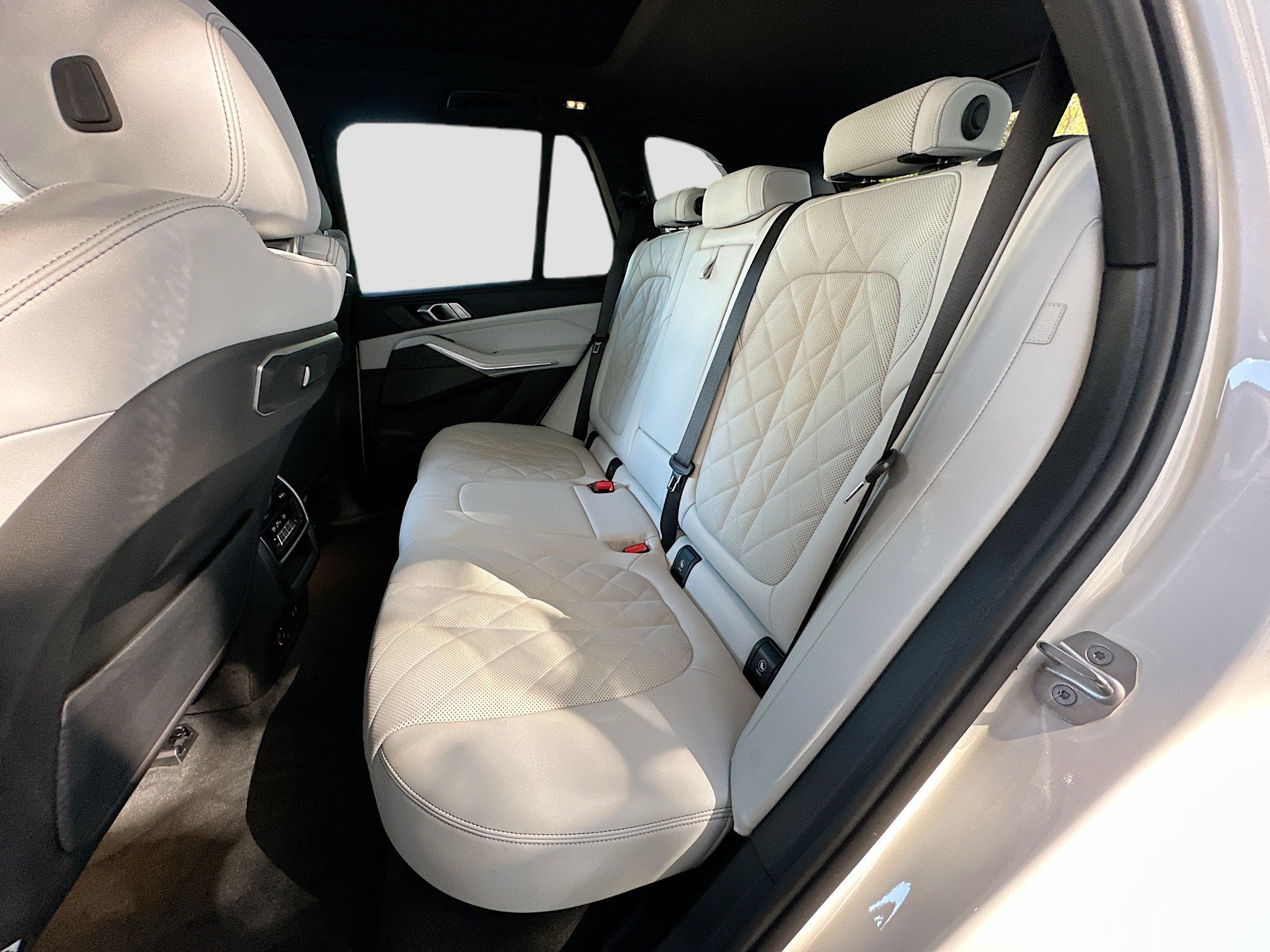 Certified 2024 BMW X5 sDrive40i w/ M Sport Package image 26